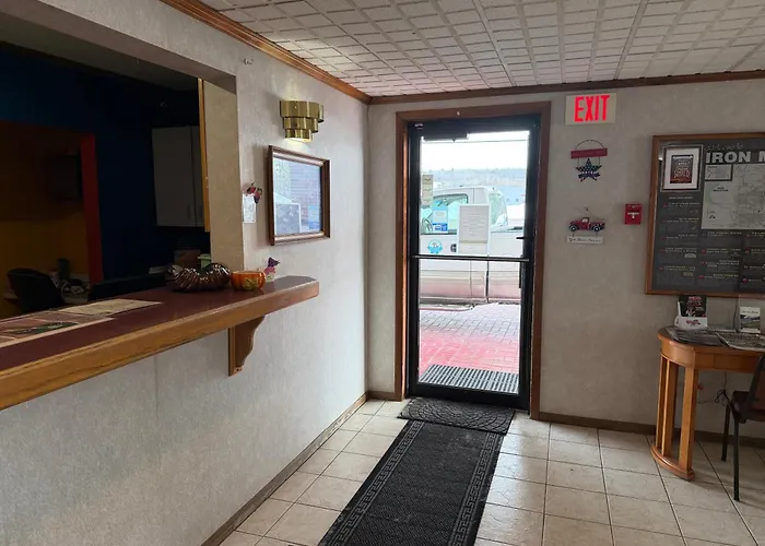 Iron Mountain Inn & Suites Mi Us 2